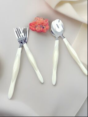 🆕 CUTCO 4 PIECES PEARL WHITE HANDLE STAINLESS STEEL FLATWARE SET 1545W